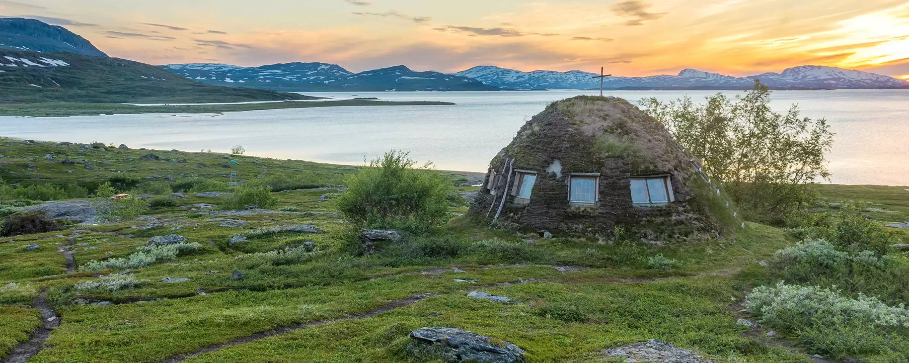 OK, en kyrkkåta, och inte en stuga, men i alla fall...